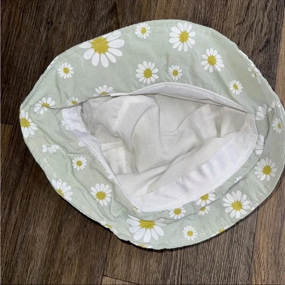 Princess Polly - Florence Bucket Hat Green - Picture 2 of 3